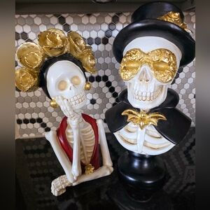 Skull masquerade bust